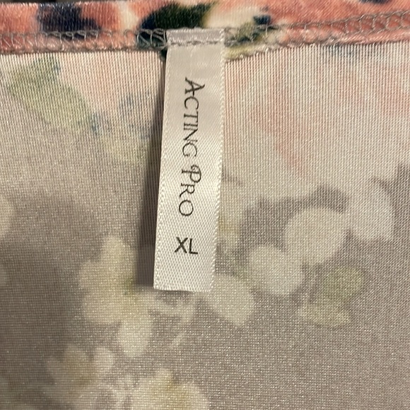 Cardigan - Picture 4 of 8